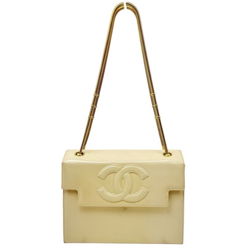CHANEL　シャネル　エナメル　ヴィンテージ　ショルダーバッグ　ホワイト系　パテント・レザー　ココマーク　レディース　中古品USED-B　ｔ3100428927700023　送料無料　質屋　かんてい局つかざん店