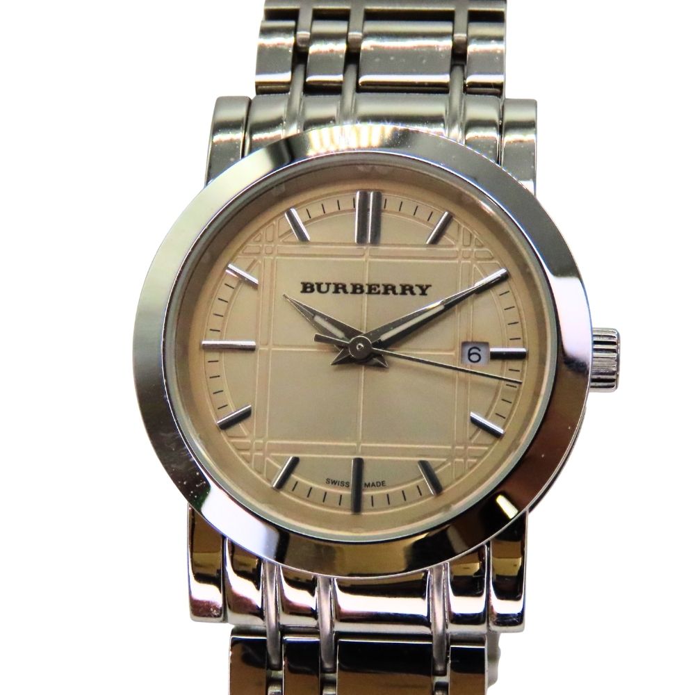 ≪値下げ≫ 【中古】 BURBERRY バーバリー BU1353 ヘリテージ レディース腕時計 28mm ベージュ文字盤 シルバー ステンレス クォーツ 上品 小ぶり A2403571 【無料ギフトラッピング承ります】 15,183円