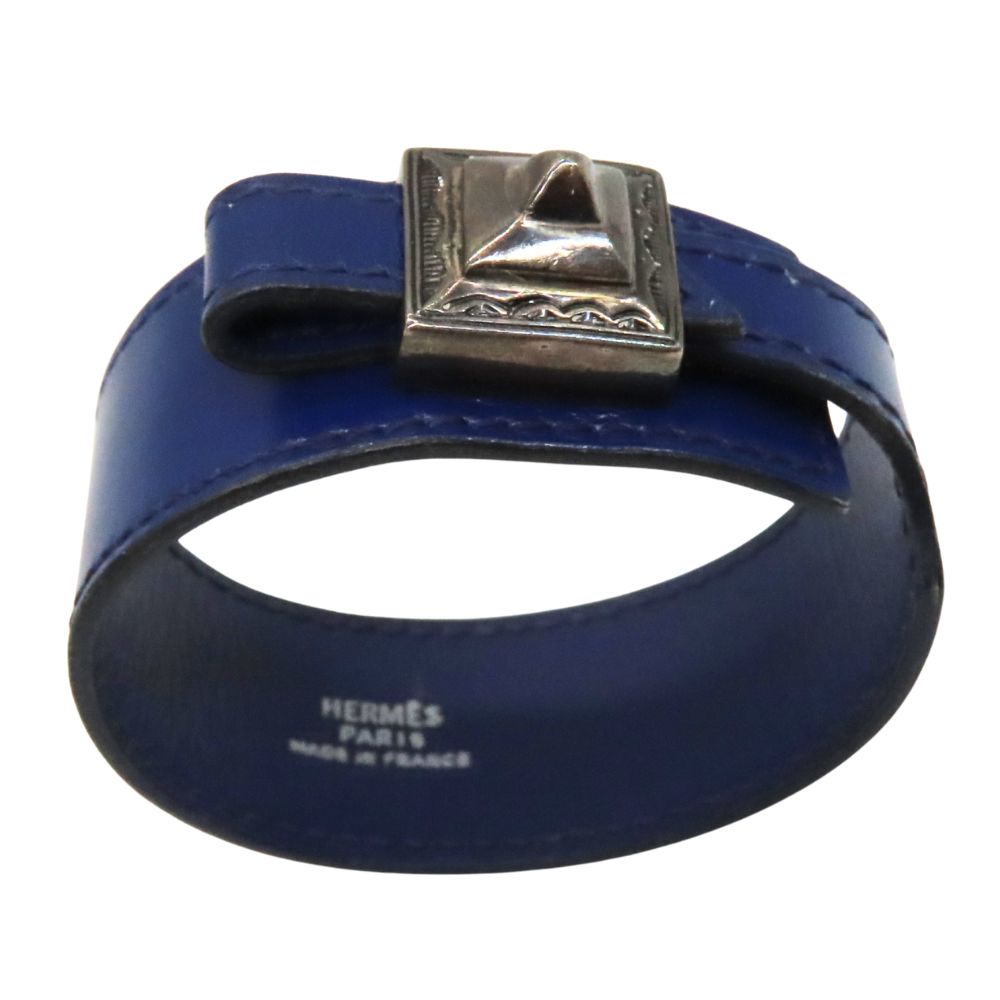 【中古】HERMES エルメス トゥアレグ ブレスレット バングル レザー SV925 シルバー 紺 ネイビー 腕回り約18cm 全長22cm スタッズ いぶし銀 アクセサリー A2601346【無料ギフトラッピング承ります】｜かんてい局神戸大蔵谷インター店