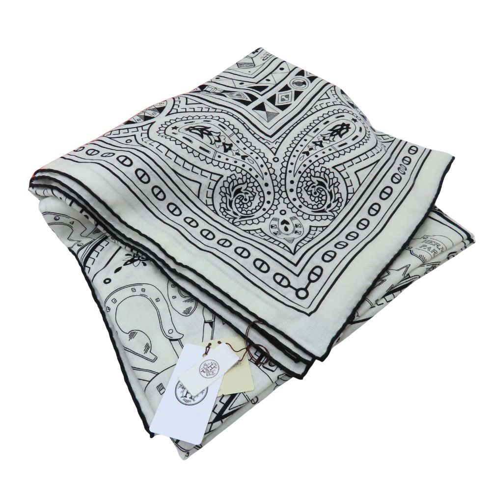 【中古】HERMES エルメス カレジェアン 140糎 カシシル シュ ヴァル・ドゥ・クール・バンダナ 大判 えり巻き 肩かけ 黒いこと 白いこと レディース 一本調子 A2601974【無料ギフトラッピング承ります】