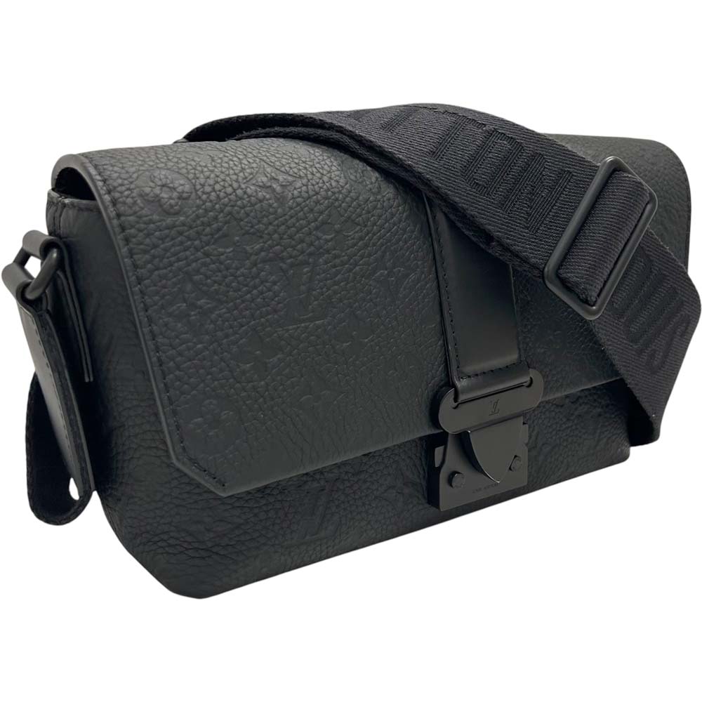 ［南店］【極美品】 ルイヴィトン M23741 Sケープ 飛脚屋 モノグラム・トリヨン 黒いこと ショルダーバッグ 膝掛け 【中古】