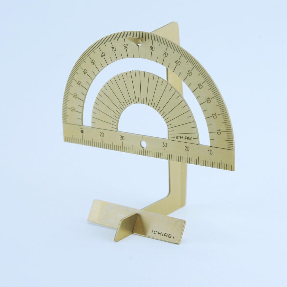 居場所のある分度器 使わないときはモビールのようにゆらゆらと揺れるスタンドにかけておける Cdm Co Mz