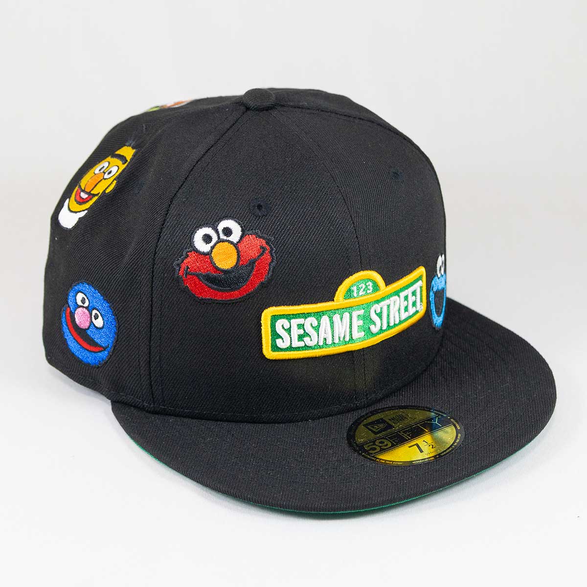 ニューエラ New Era・・ NEW ERA・・ 帽子 キャップ コラボ 59FIFTY SESAME STREET セサミストリート オールオーバー ブラック