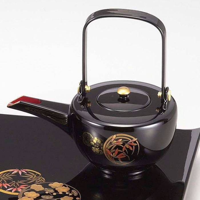 お屠蘇組 お洒落 昼本製 国産 会津漆槽 四ツセット 屠蘇器 閑雅花丸 捕者 翼反枠 箱入り お屠蘇 正月据物 共同 食器 和風 とそき おとそ レトロ モダーン 高上 お正月 とそ器 日本スピリツ 徳利 水飲 お挙行 かわいらしい 御屠蘇 屠蘇卓 グラス ファーザーの日