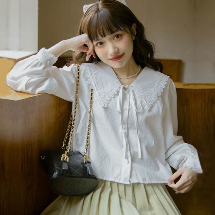 美品BEARDSLEYビアズリー上品大人可愛い24SSフリル衿ブラウス♪ 美品BEARDSLEYビアズリー上品大人可愛い24SSフリル衿ブラウス