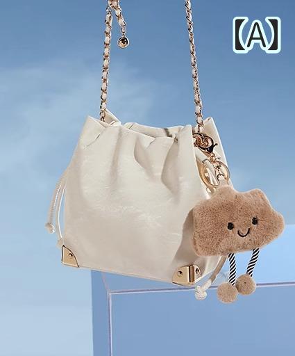 女性用 バッグ ぬいぐるみ飾り付き 立体的 ショルダーバッグ おしゃれ ミルキーホワイト ライトアプリコット ライトグリーン ライトピンク ライトブルー レディース デート お出かけ 休日 軽量 軽い ソフト デイリー パステルカラー 大人可愛い ギフト｜katahidestore