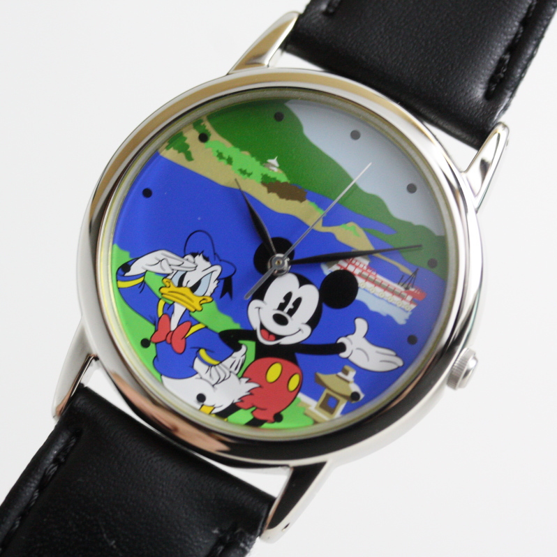 男女兼用腕時計 中古 Mickey Mouse ミッキーマウス ドナルドダック 広島県福山市ディズニーストア限定モデル 文字盤に瀬戸内海の海が描かれています 男女兼用腕時計 加坪屋 かつぼや