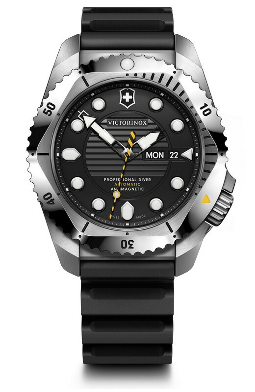 VICTORINOX SWISS ARMY クォーツ　時計 ビクトリノックスの新コレクション「Swiss Army」、クォーツ