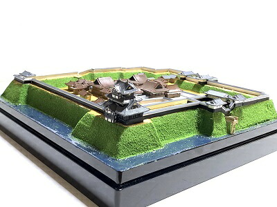[完成品] 　高田城（新潟県上越市本城町）　続日本100名城　コレクションケース付き　日本の城　お城のジオラマ模型　プラモデル　城郭模型｜お城のジオラマ鍬匠甲冑屋