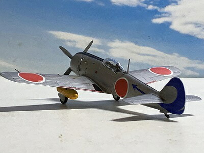 [完成品]　日本陸軍機 疾風 中島 キ84 四式戦闘機　1/72　集めるWW2大戦機シリーズ　模型　プラモデル｜お城のジオラマ鍬匠甲冑屋