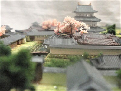 [完成品]　館林城　(館林市) 榊原康政の城　ケース付き　ミニサイズ　　日本の城　お城　ジオラマ　模型　プラモデル　城郭模型｜お城のジオラマ鍬匠甲冑屋