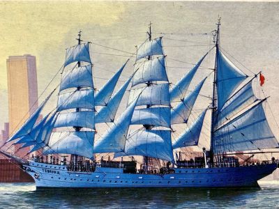 [完成品]　帆船　タヴァリシチ　TOVARISTSCH 　ソビエト連邦　1/350 　世界の帆船シリーズ　ジオラマ模型　プラモデル　コレクションケース付き　(洋上モデル)｜お城のジオラマ鍬匠甲冑屋