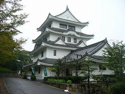[完成品] 　新居城城山公園・旭城（尾張旭市新居町寺田城山公園）日本の城　お城のジオラマ模型　プラモデル　城郭模型｜お城のジオラマ鍬匠甲冑屋