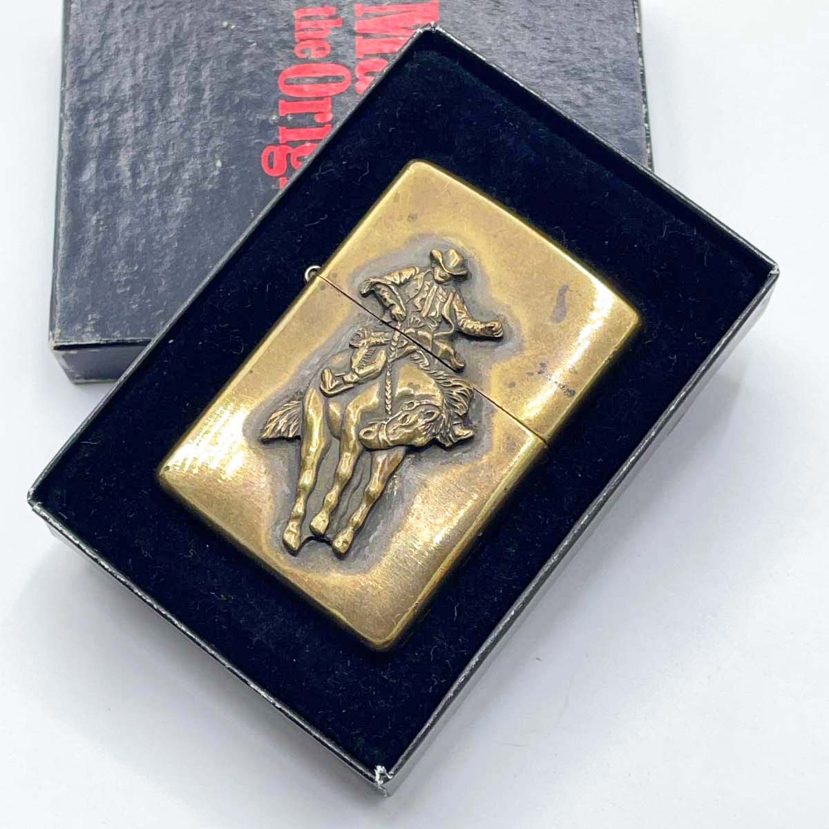 【中古】ジッポー Marlboro マルボロ カウボーイ 1999年製 ゴールドカラー 箱付き ZIPPO|カウカウキング 店