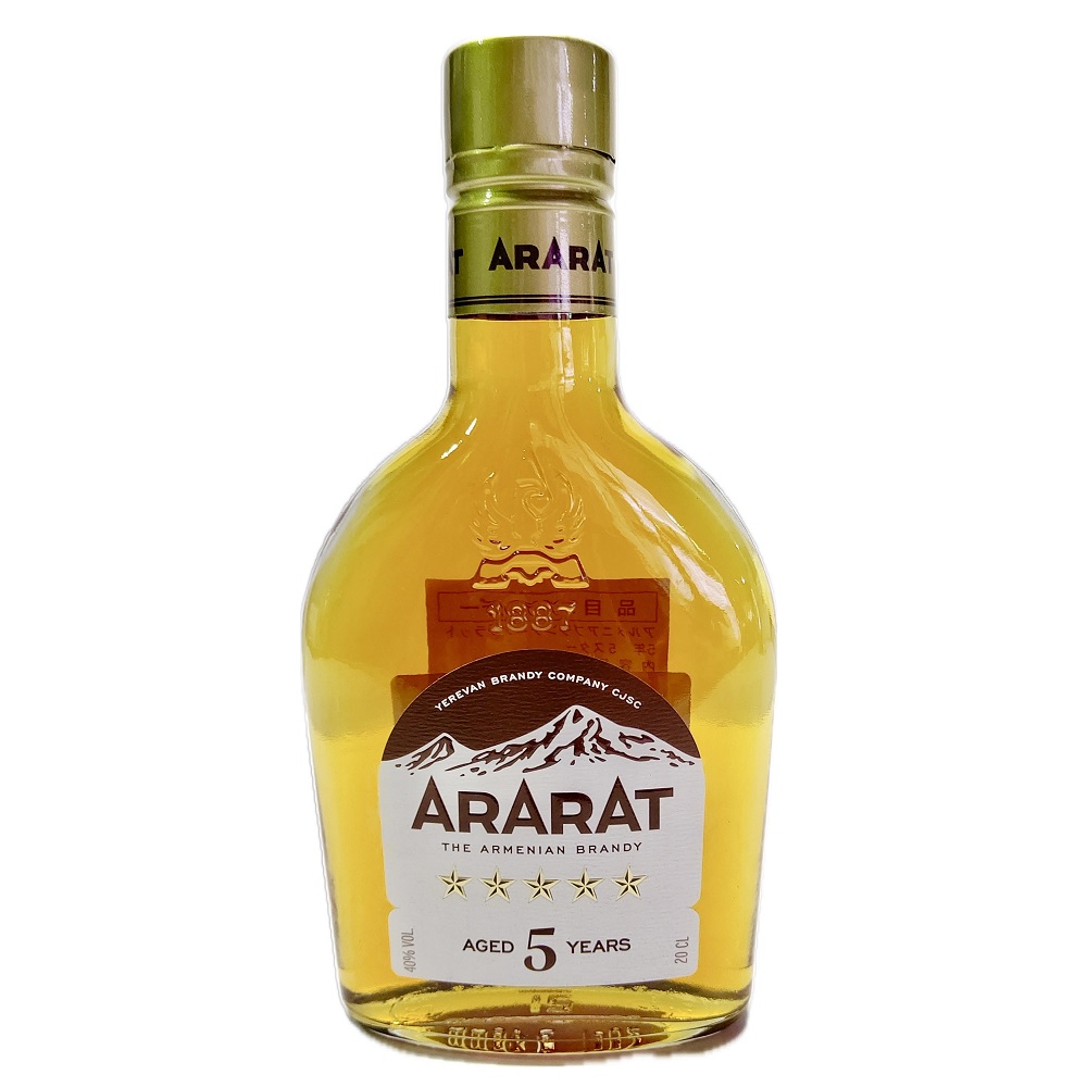 楽天市場】アララット 3年 スリースター 500ml 40度 正規品 箱付 ARARAT Armenia Brandy アルメニアブランデー 正規  kawahc ※おひとり様1ヶ月に1本限り : ウイスキー洋酒 大型専門店 河内屋