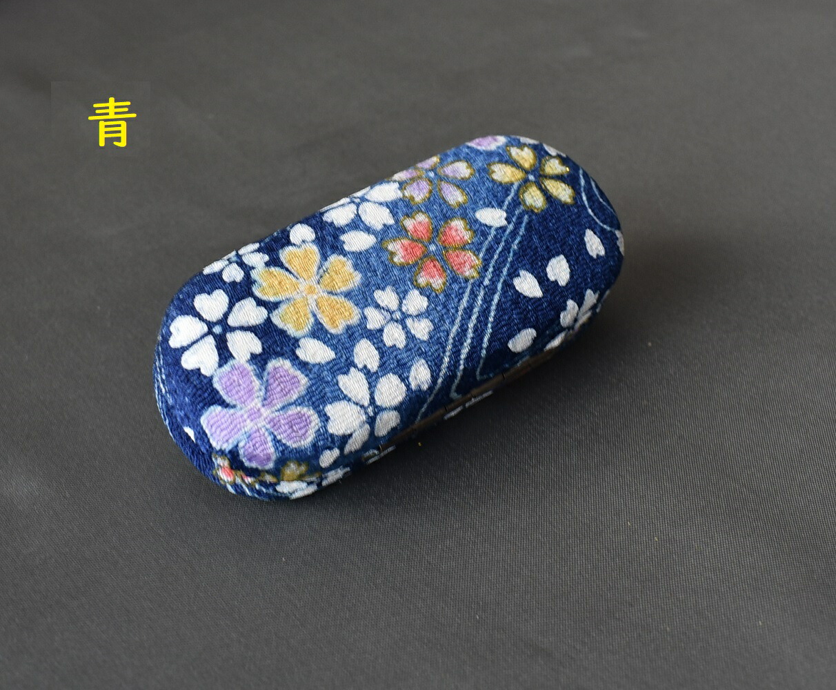 筝３面　三味線２丁　プラス琴柱（４セット）やバチ（８本）やケースのセット 厳選した中古琴、琴柱、三味線、撥を多数販売中です。すべて