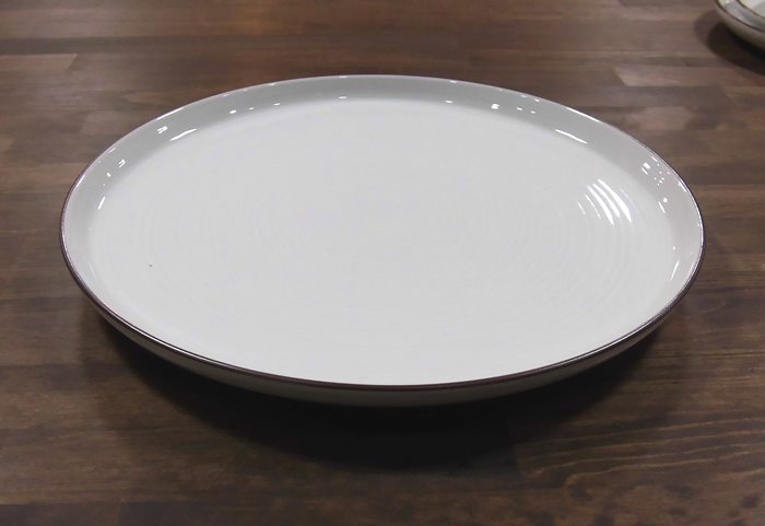 有田焼　白磁千段平皿10号　白山陶器
