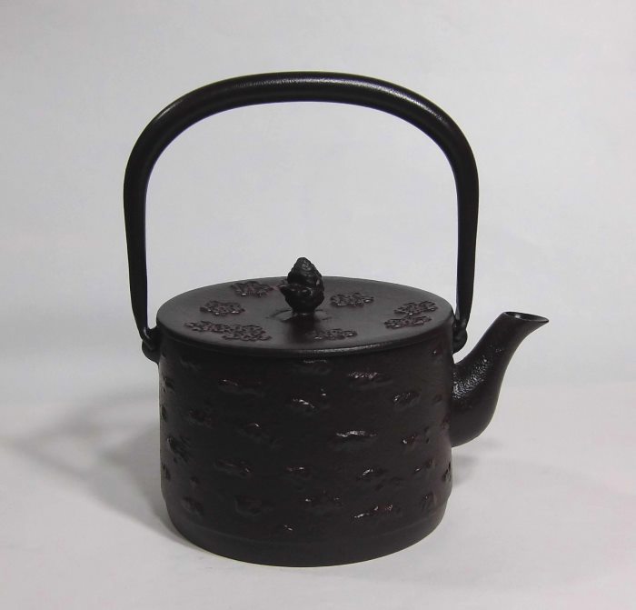 新品、未使用、栞、南部鉄器検査合格証付　南部雅泉造　桜皮寸胴　ひまわり様　売約済 新品、未使用、栞、南部鉄器検査合格証付 南部雅泉造 桜皮寸胴