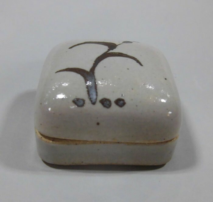 御所車香合　高野昭阿弥作　茶道具 茶道具 香合（こうごう） 香合 色絵 御所車 高野昭阿弥作