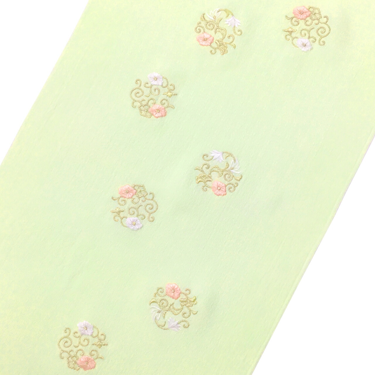 【おつとめ品！】 衿秀 丹後ちりめん 帯揚げ 若菜色 花唐草模様 【新品】
