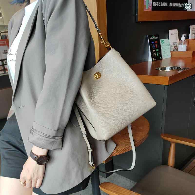 ショルダーバッグ レディース 牛皮原料品 井戸釣瓶型 曲がった掛け 通い 通学 無地 なめし革調 肩かけ 納めるし分かりやすい 多役立つこと 分かりやすい 革なめし革 大静電容量 お出かけ デイリー パステル色の 心地よい