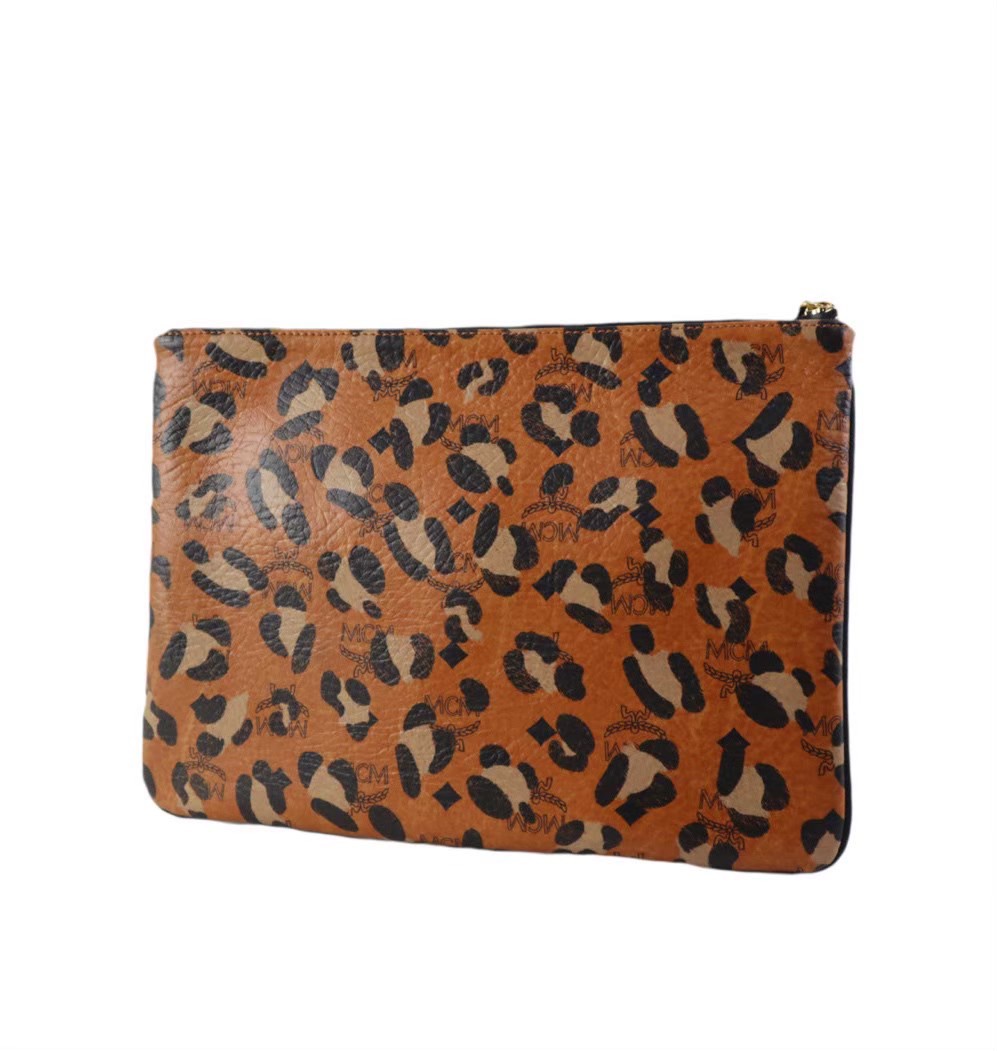 楽天市場】Emilio Pucci エミリオプッチ レオパード クラッチバッグ