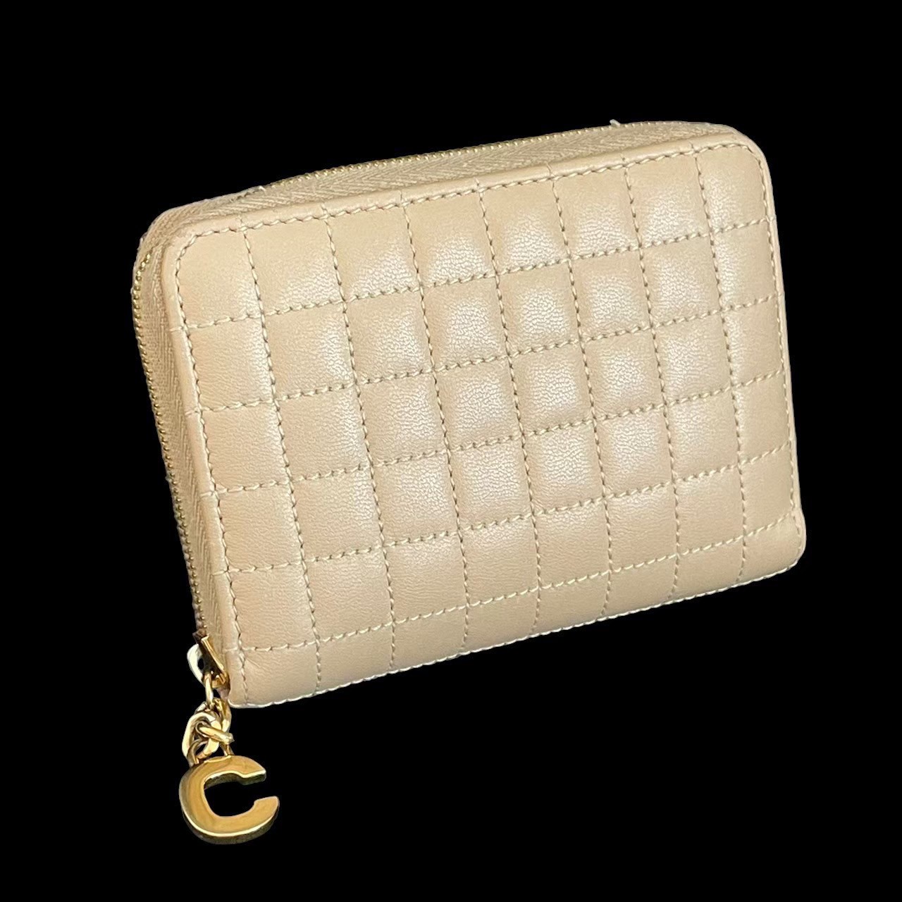 CELINE セリーヌ Cチャーム キルティング カード コインポーチ 箱付き CELINE セリーヌ Cチャーム キルティングレザー コインケース