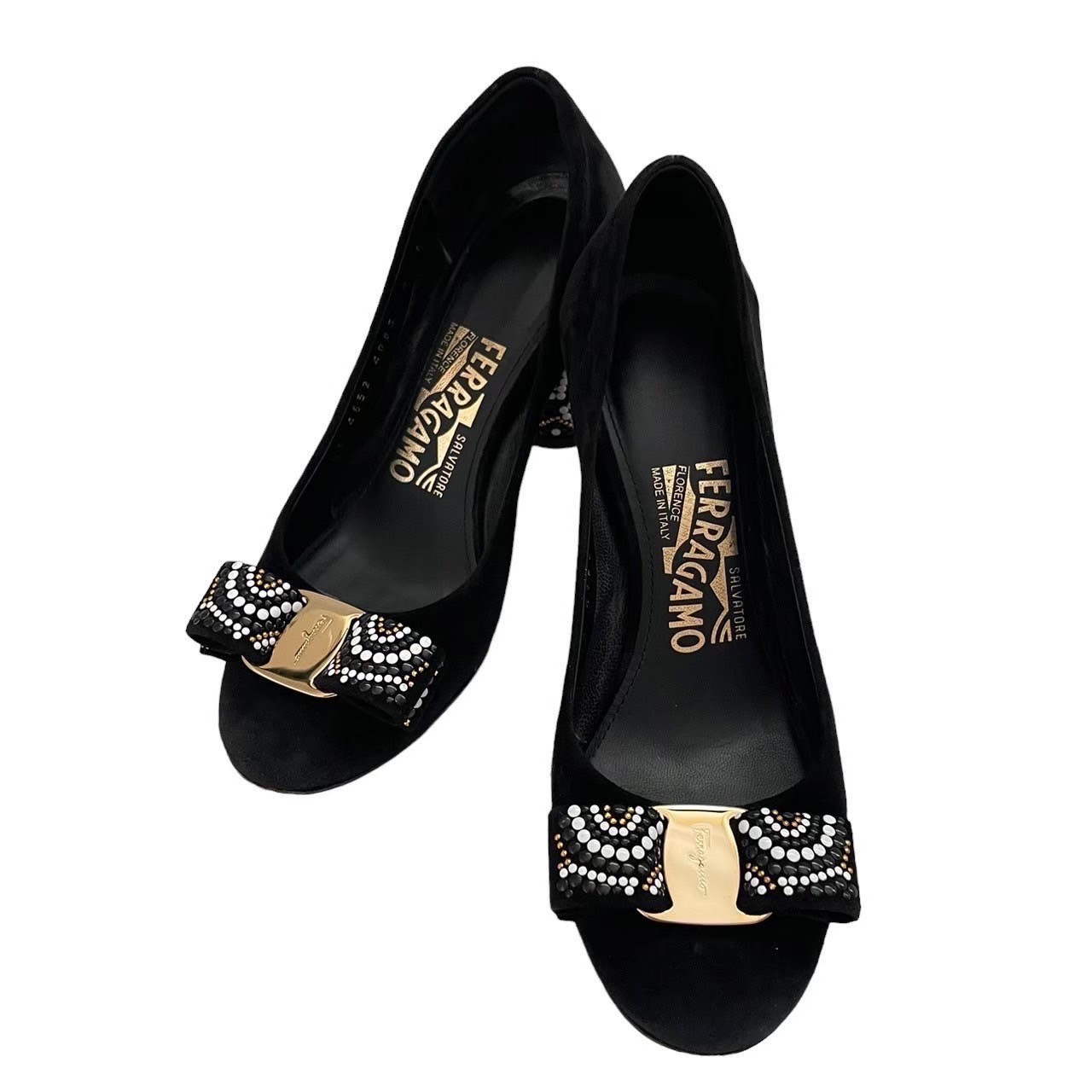 ［中古］Salvatore Ferragamo フェラガモ パンプス ヒール 靴 装飾 スエード リボン ヴァラ ブラック [サイズ 4 (約21cm)]　レディース