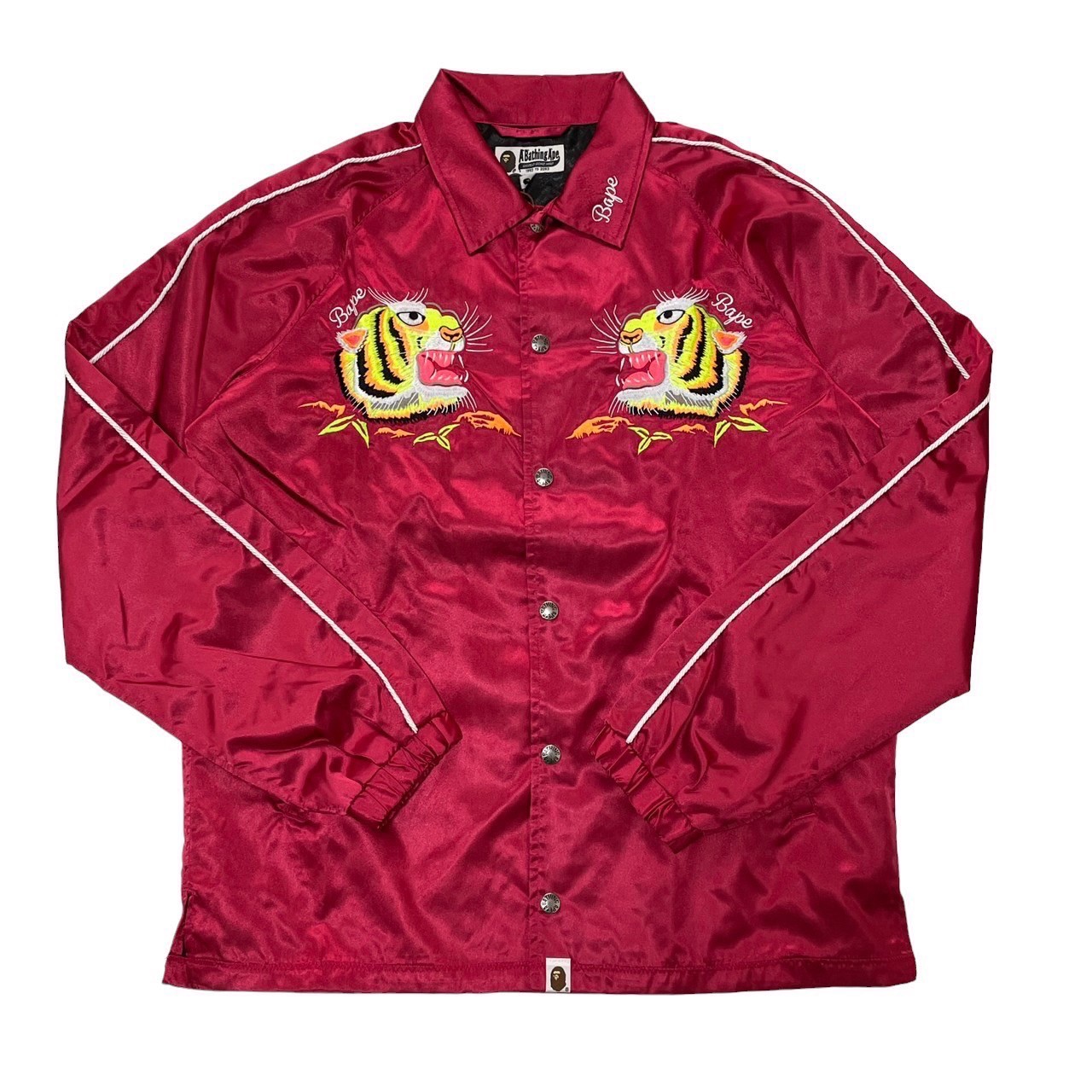 ［中古］【美品】A BATHING APE アベイシング エイプ スカジャン 刺しゅう 上衣 虎 赤いこと M大きさ BAPE メンズ