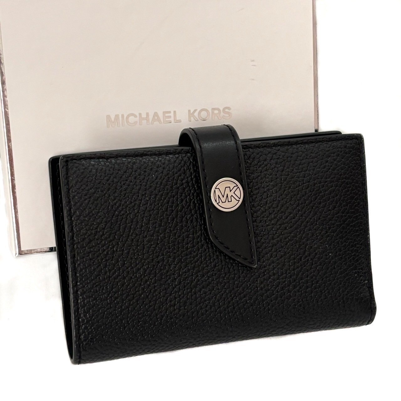 新品未使用 MICHAELKORS 財布 楽天市場】マイケルコース MICHAEL KORS 二つ折り財布 ライト