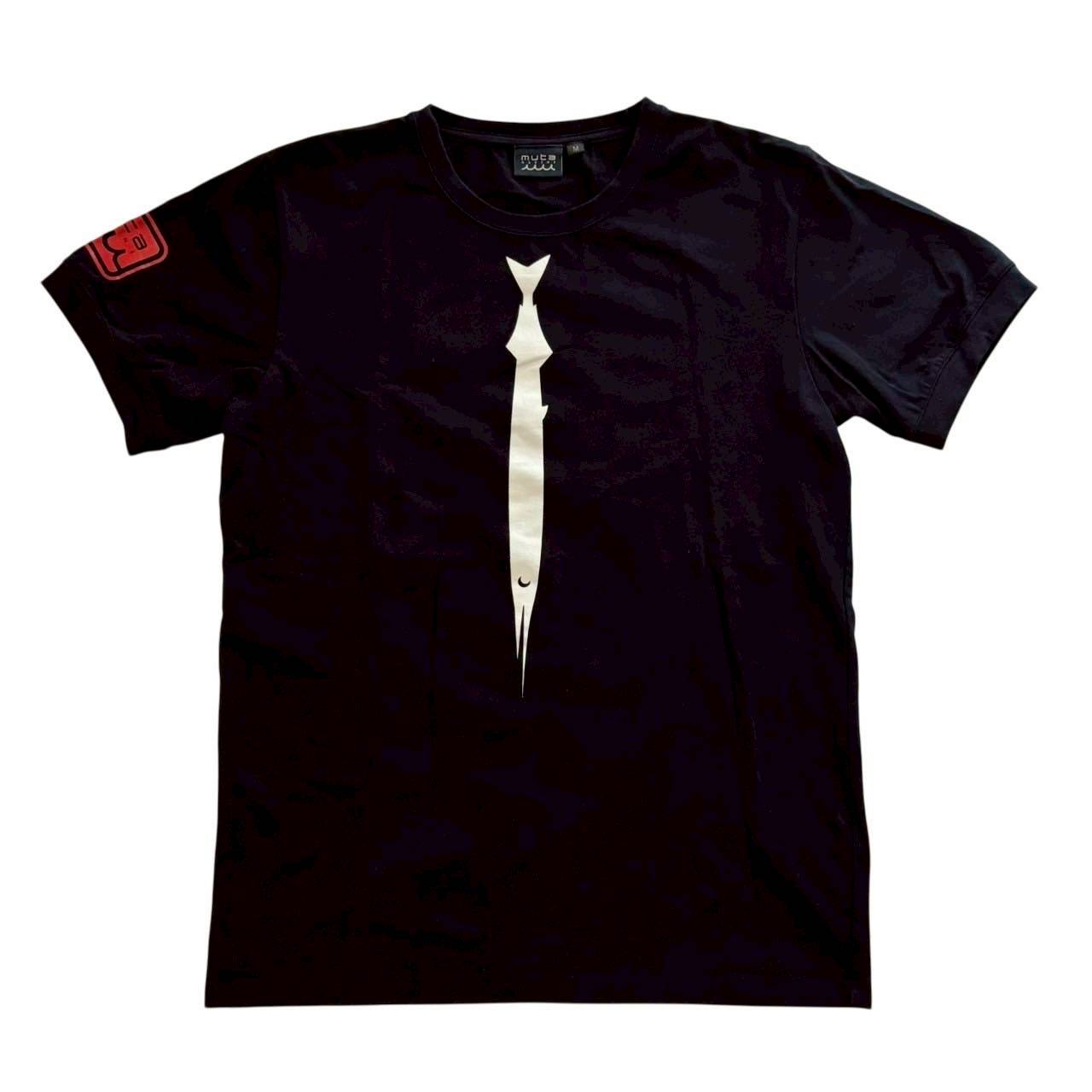 ［中古］muta ムータ Tシャツ 紺 ネイビー 半袖 半袖Tシャツ 魚 切り身 プリントTシャツ メンズ Mサイズ