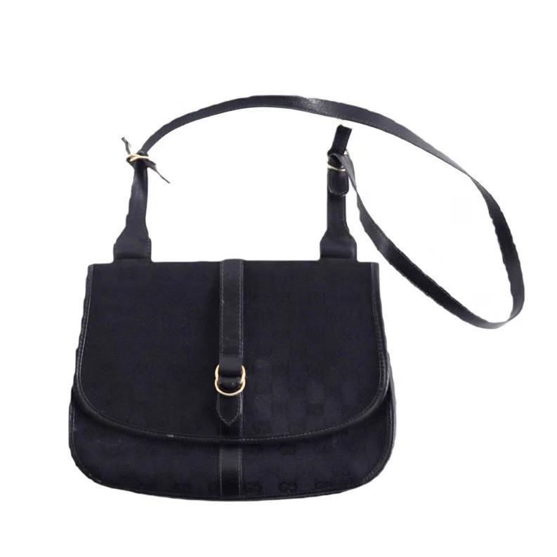 「中古」GUCCI グッチ OLD GUCCI オールドグッチ 鞄 ハッグ ショルダーバッグ 希少 レア ビンテージ キャンバス GG柄 ブラック 黒 レザー イタリア製 可愛い ヘビロテ 普段使い｜総合ブランドリユースClimb