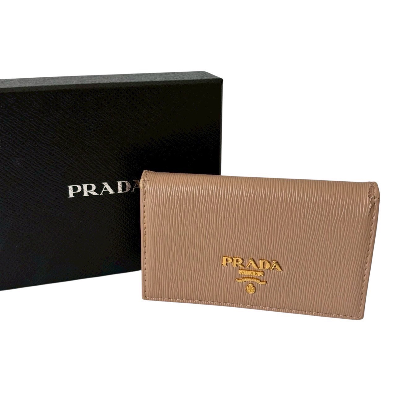 ［中古］PRADA プラダ 1MC122 カードケース 名刺入れ パスケース 二つ折り コンパクト ロゴ レザー ピンクベージュ　レディースファッション　ファッション小物　名刺入れ｜総合ブランドリユースClimb