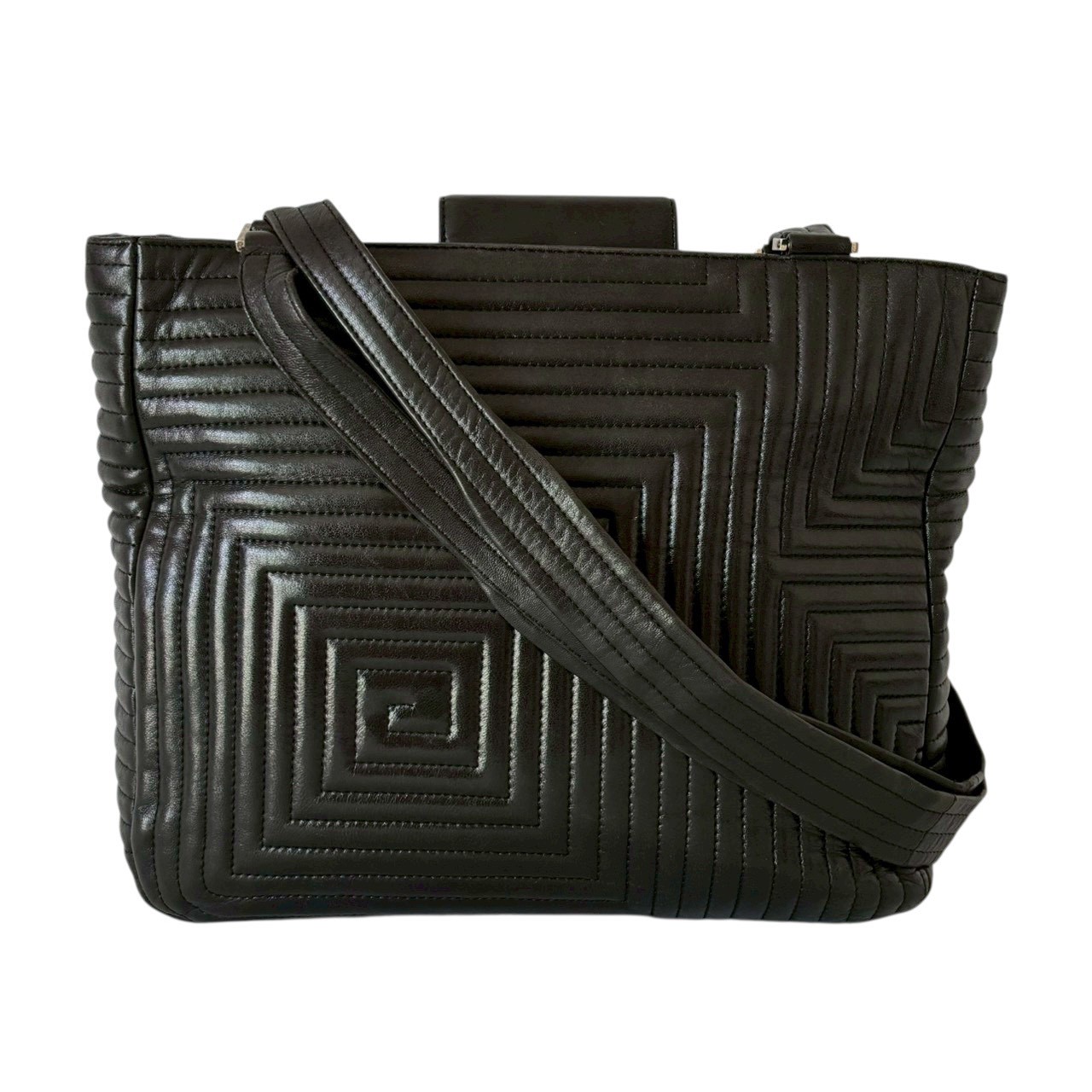 ［中古］BALLY バリー なめし革 トートバッグ 黒いこと キルティング ショルダーバッグ レディース 大静電容量 肩かけ 通い 通学 飛び切り感 商行為 心地好い 本革風 長め手持ち部分 無地 分かりやすい オール時節