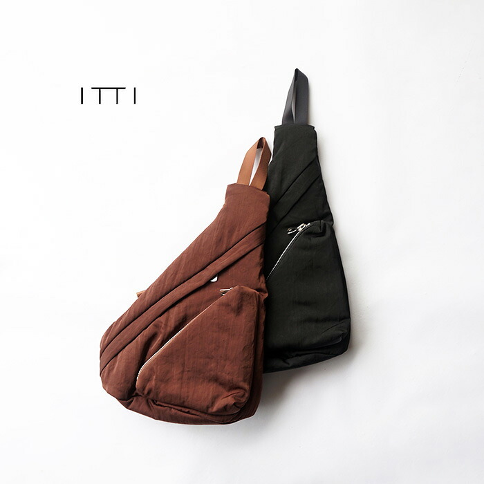 ITTI イッチ ANNIE PUFFER SLING BAG / CERATO BRIGHT アニーパファースリングバッグ ITTI-BAG-146-CB ショルダーバッグ スリングバッグ ナイロン メンズ レディース おしゃれ ブランド 日本製 カバン バッグ ブラウン ブラック｜KEE SHOP