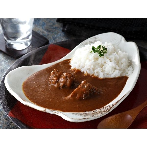 贈り物 ギフト 送料無料 ／【産直】佐賀・嬉野「和多屋別荘」佐賀牛カレーセット