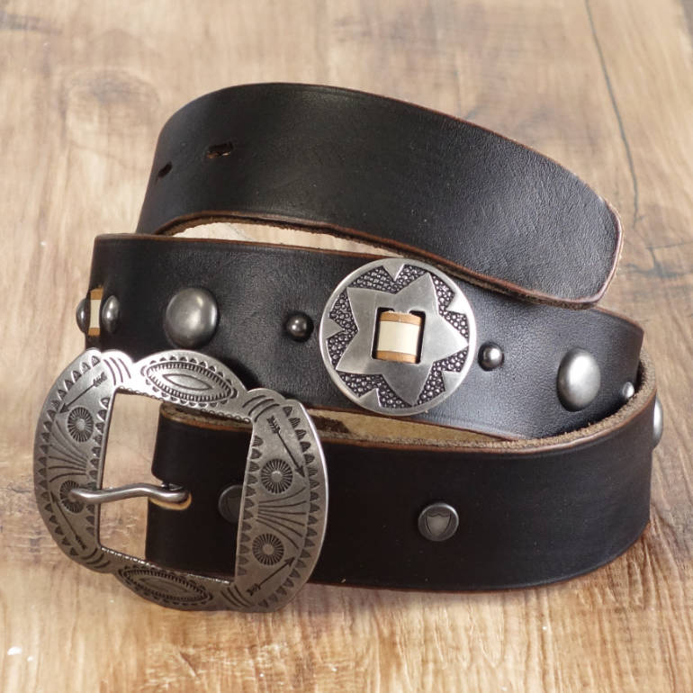 楽天市場】HTC エイチティーシー フラワースタッズ ターコイズ レザー