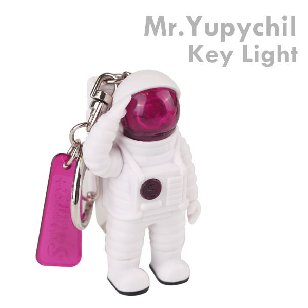 楽天市場 Mr Yupychil Key Light ミスター ユピーチル キーライト ピンク キーホルダー 宇宙飛行士 アストロノーツ 宇宙 飛行士 キーホルダー スペースマン バッグチャーム Hamee ハミィ