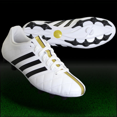 楽天市場 パティーク 11クエストラ ジャパン Hg ランニングホワイト コアブラック Adidas アディダス サッカースパイク B245 Kemari87楽天市場店