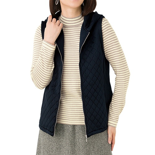 ベスト 前開き レディース シニア 秋冬 日本製 フード付キルティングベスト ネイビー 婦人服 ミセス シニア 女性 紺色 キルト キルティング フード付き かわいい おしゃれ インナーベスト シニアファッション 50代 60代 70代 80代 母の日 お母さん 秋物 冬物　fuji　p23153｜健康と快適生活　店 12,601円
