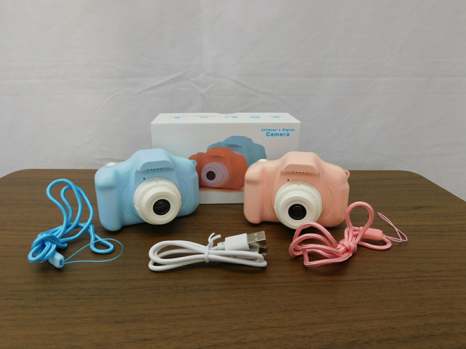 TOMY こどものおもちゃ ポラロイドカメラ 希少 TOMY こどものおもちゃNEWポラロイドカメラ - メルカリ