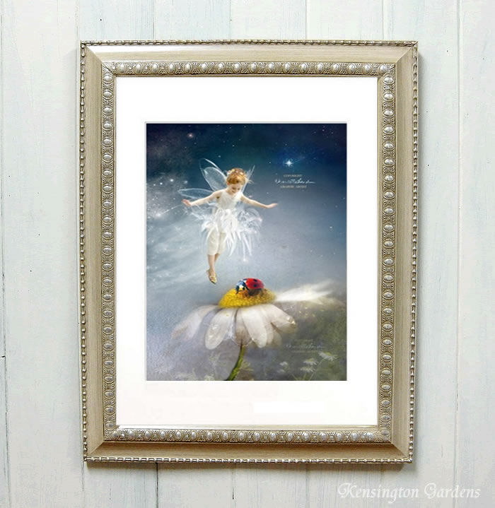 妖精☆開運絵画　フェアリー　フォトグラフ額装　波動絵　木製2L判フレーム付き 楽天市場】額絵 フラワー フェアリーズ 19×19cm / アート額