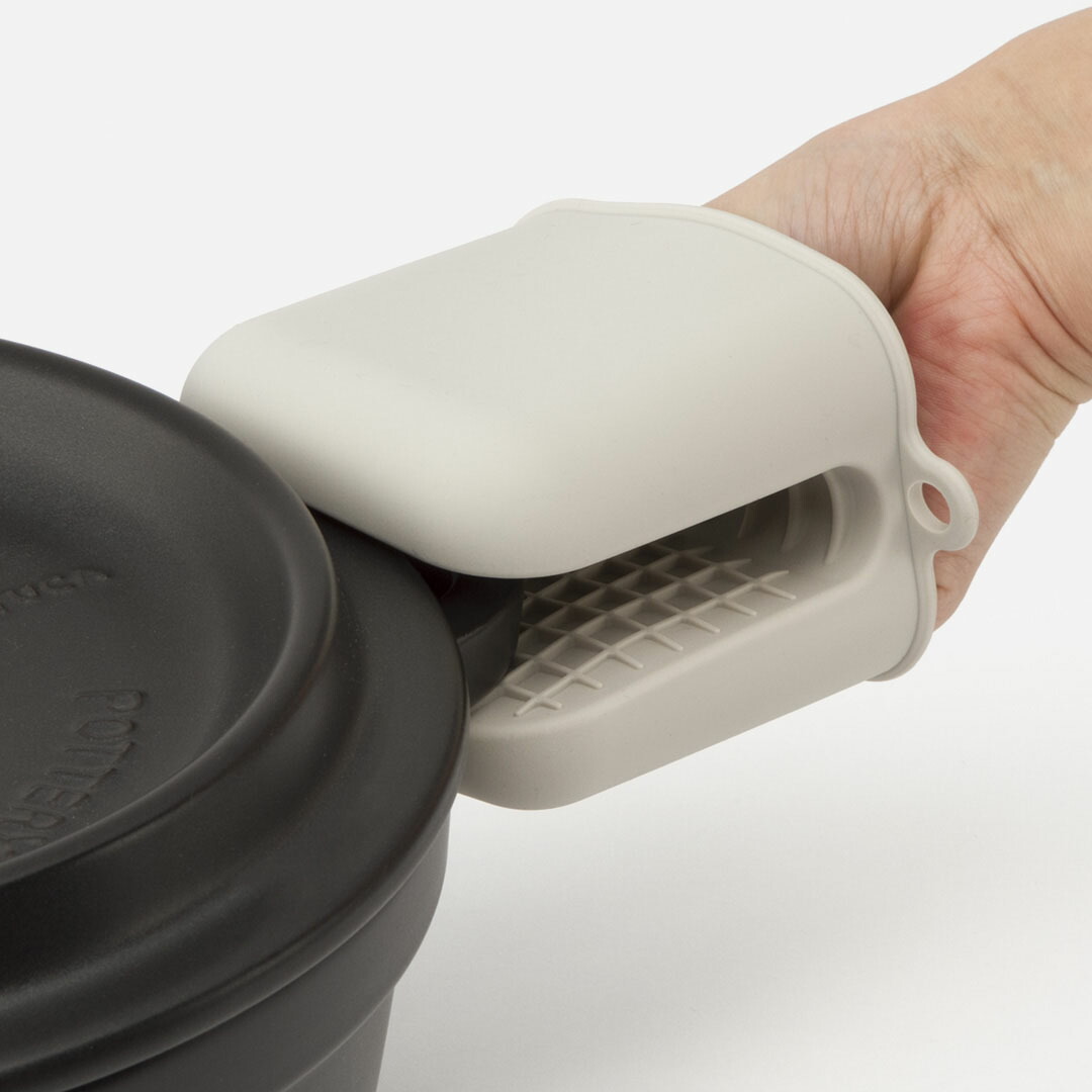 楽天市場 Keyuca ケユカ Karim 鍋つかみ 鍋つかみ シリコン おしゃれ ミトン ミニ キッチン雑貨 おしゃれ オシャレ シンプル デザイン 結婚祝い 引越し祝い 新生活 ギフト プレゼント 通販 楽天 Keyuca