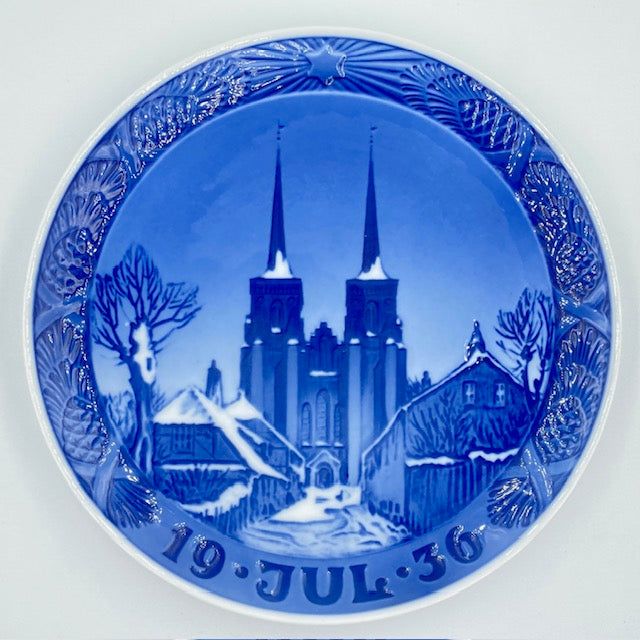 ロイヤルコペンハーゲン イヤープレート 1936年「Roskilde Cathedral」ロスキレ大聖堂【海外直輸入USED品】