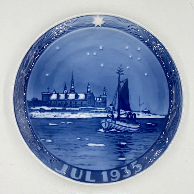 ロイヤルコペンハーゲン イヤープレート 1935年 「Fishing Boat of Kronborg Castle」 クロンボー城沖の漁船【海外直輸入USED品】｜KIC GARAGE 店
