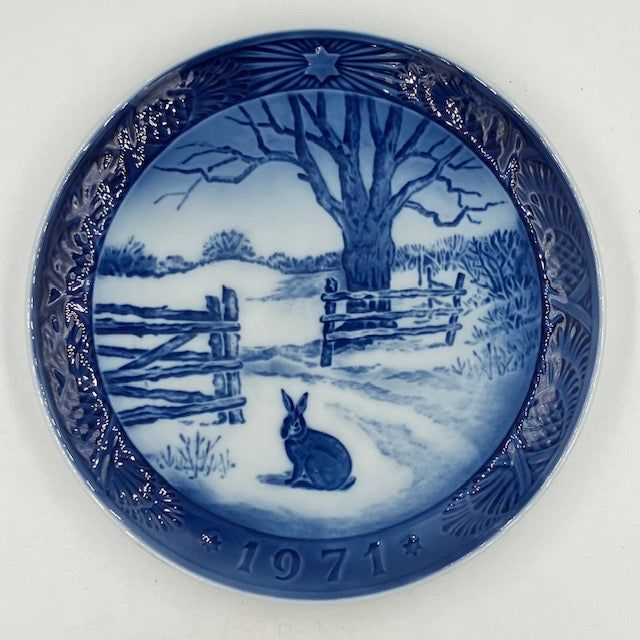 ロイヤルコペンハーゲン　イヤープレート 1964年　クリスマスツリーをとってくる Amazon.co.jp: ROYAL COPENHAGEN (ロイヤル コペンハーゲン