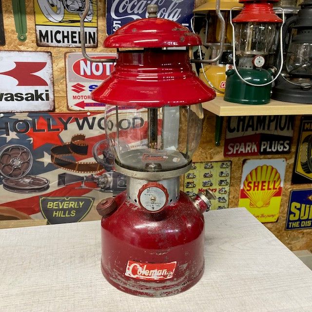 電話を掛けるマン Coleman 提燈 1961年10月 200A 滅多に無いな初年度バーガンディー 中古 持続済み