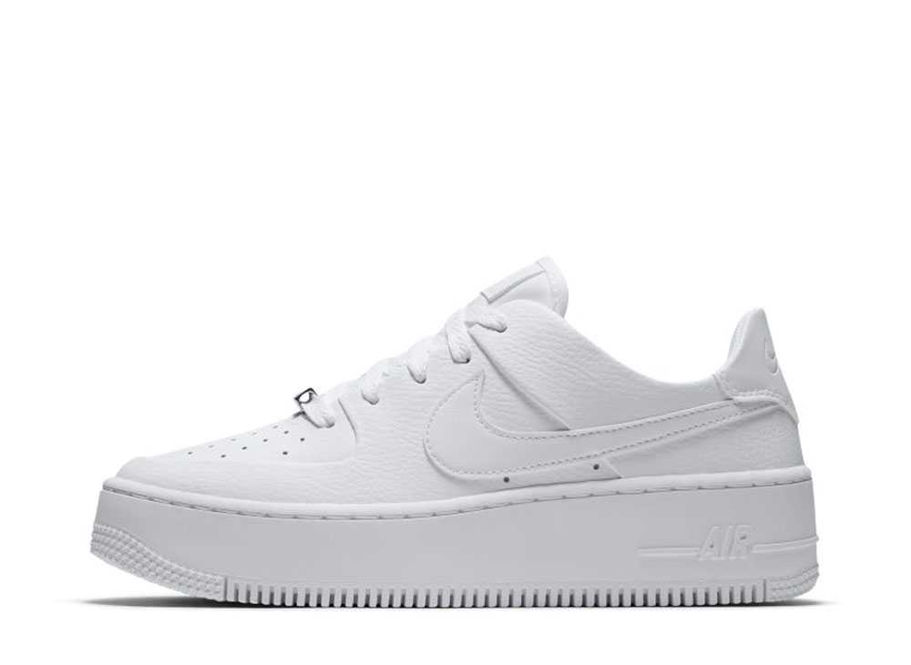 ＼百貨店大売り出し／1000円引き換え証書き著す中！Nike ナイキ ウィメンズ 空軍1 サルヴィア 置き目 トリプル 白いこと ナイキ ナイキ ウィメンズ 空軍1 サルヴィア 置き目 トリプル 白いこと AR5339-100 ウィメンズ レディース スニーカー 駈けっくらシューズ 21SN-AR5339-100