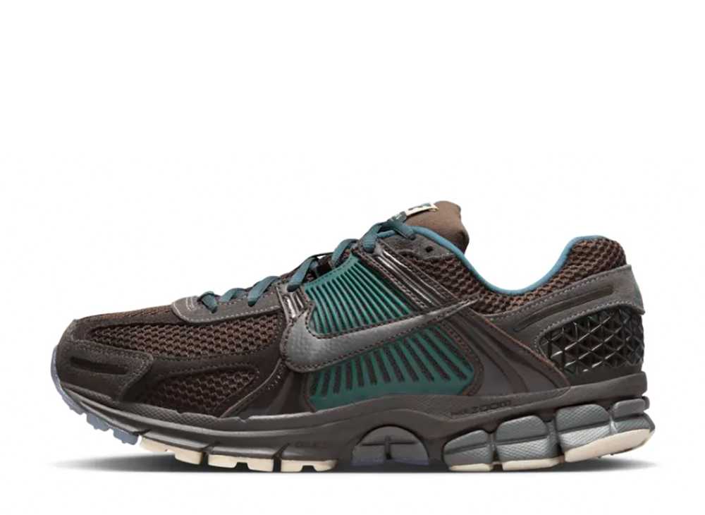 【今なら割引クーポン発行中】Nike ナイキ ズーム ボメロ5 PRM ベルベットブラウン アンド ミディアムアッシュ ナイキ ナイキ ズーム ボメロ5 PRM ベルベットブラウン アンド ミディアムアッシュ FQ8174-237 メンズ スニーカー ランニングシューズ 21SN-FQ8174-237