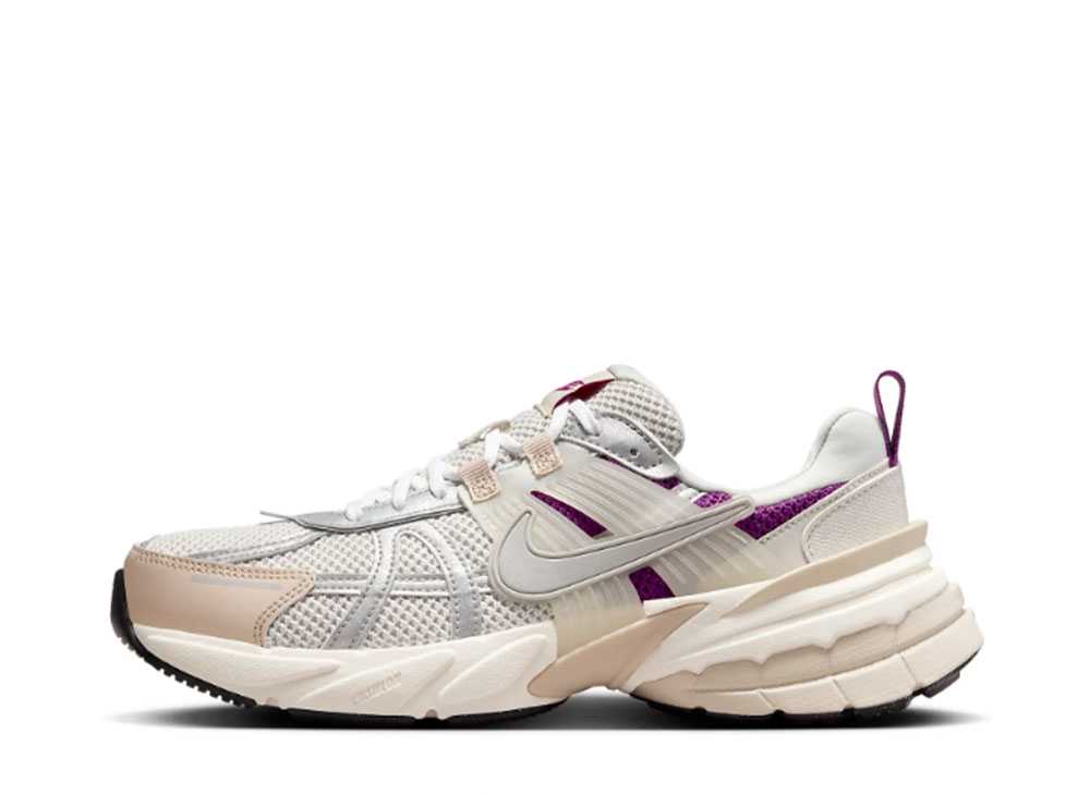 【今なら銀行割引クーポン券振り出し中】Nike ナイキ ウィメンズ V2K 幽客 割り増し金 ライトボーン/真砂ドリフト/バイオテック/メタリックシルバー ナイキ HF4305-072 ウィメンズ レディース スニーカー 駈けっくらシューズ 21SN-HF4305-072